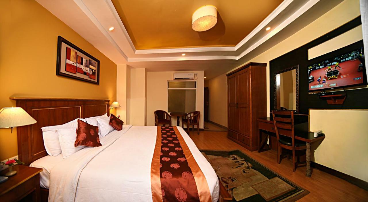 Dom Himalaya Hotel Катманду Екстер'єр фото
