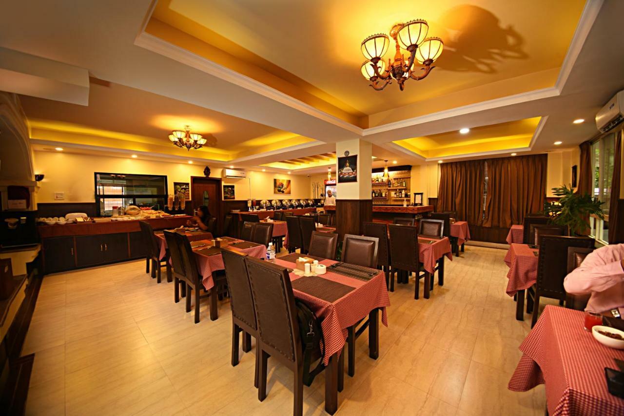 Dom Himalaya Hotel Катманду Екстер'єр фото