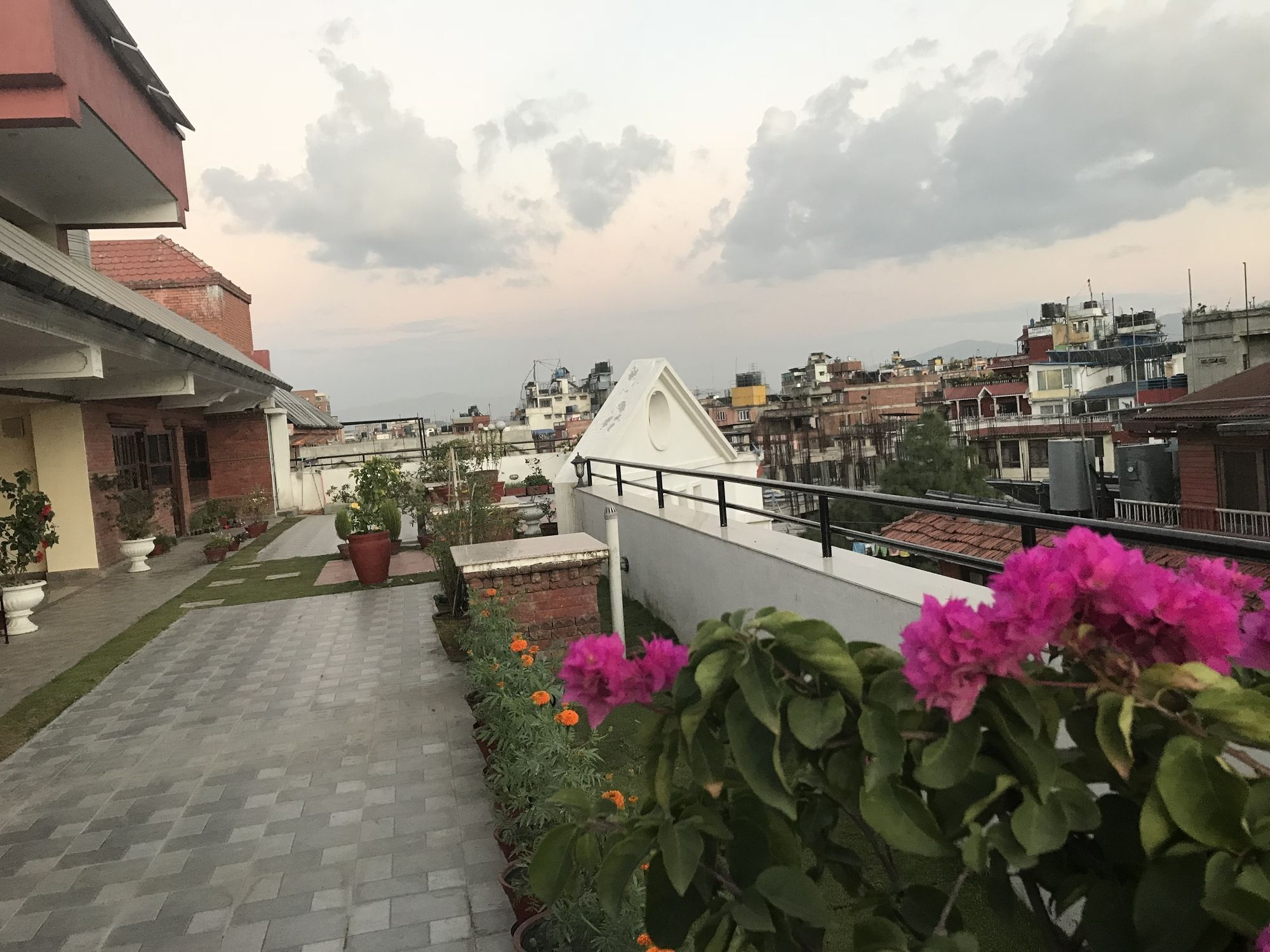 Dom Himalaya Hotel Катманду Екстер'єр фото