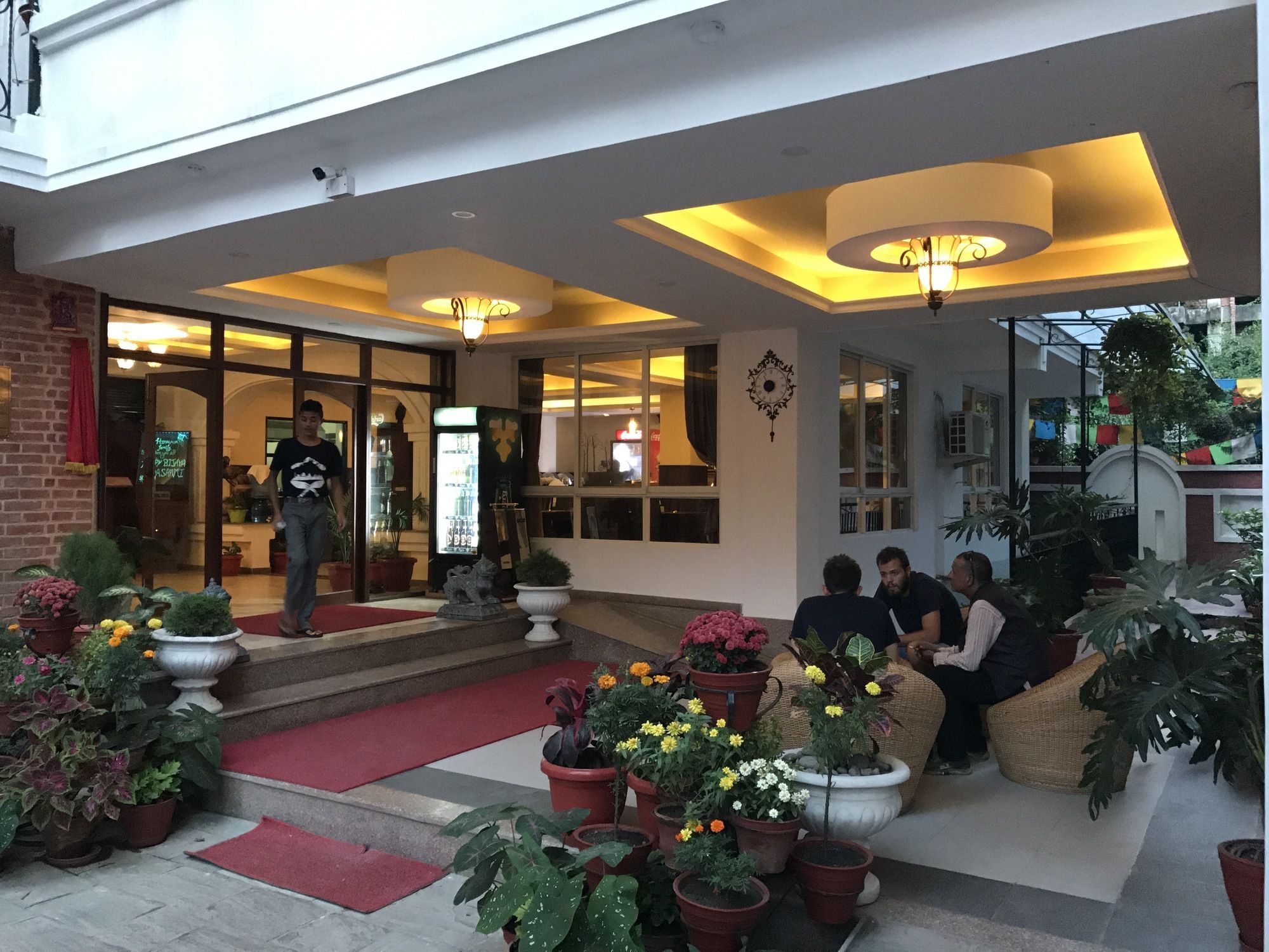 Dom Himalaya Hotel Катманду Екстер'єр фото